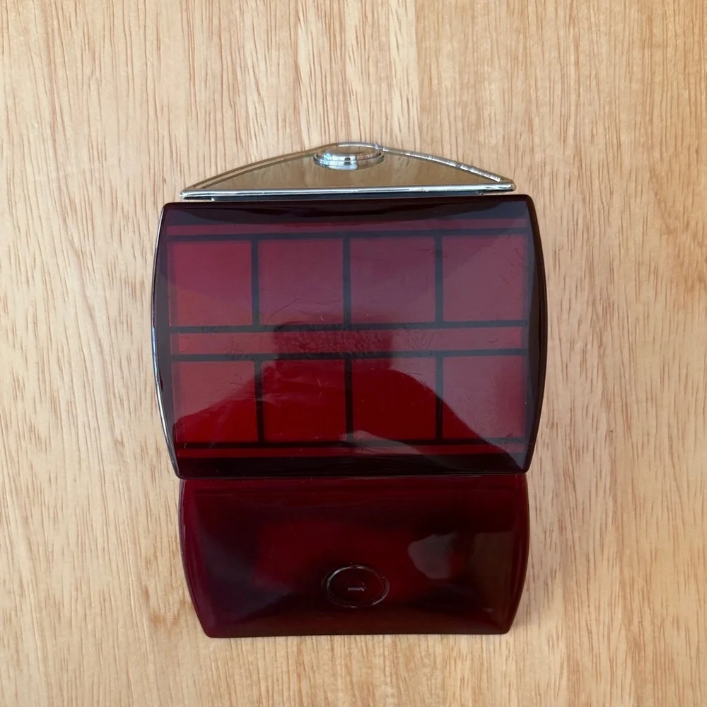 Vintage Compact Pill Case with Mirror - Picture 3 of 7